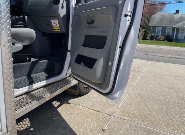 ? 2016 Ford E450 Super Duty AEV Type III Ambulance – ONLY 31K MILES full