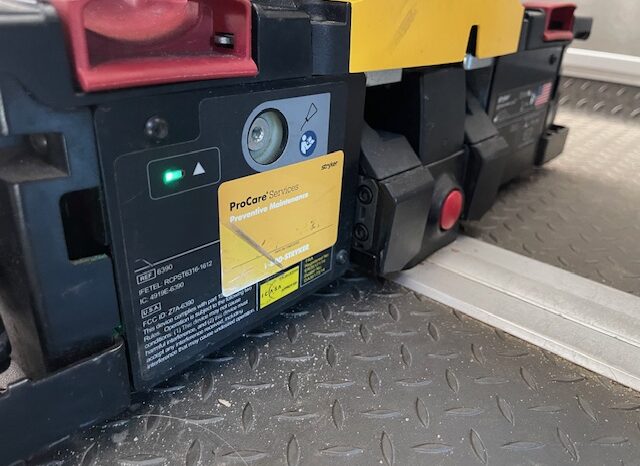 2017 Ford E450 Super Duty AEV Type III Ambulance – ONLY 35K MILES full