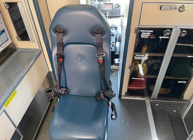 2017 Ford E450 Super Duty AEV Type III Ambulance – ONLY 35K MILES full