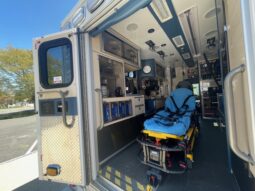 ? 2016 Ford E450 Super Duty AEV Type III Ambulance – ONLY 31K MILES full