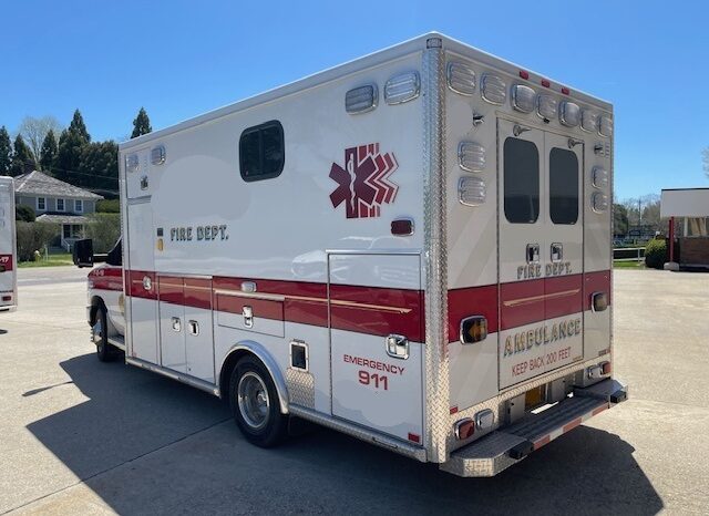 2017 Ford E450 Super Duty AEV Type III Ambulance – ONLY 35K MILES full