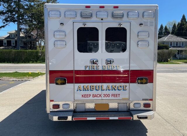 ? 2016 Ford E450 Super Duty AEV Type III Ambulance – ONLY 31K MILES full