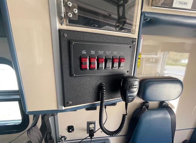 ? 2016 Ford E450 Super Duty AEV Type III Ambulance – ONLY 31K MILES full