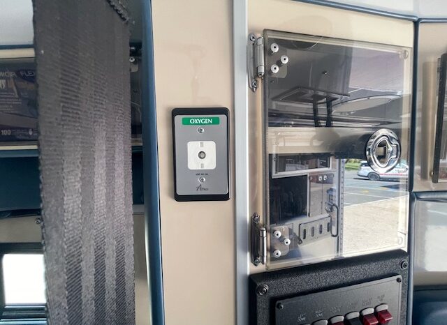 ? 2016 Ford E450 Super Duty AEV Type III Ambulance – ONLY 31K MILES full