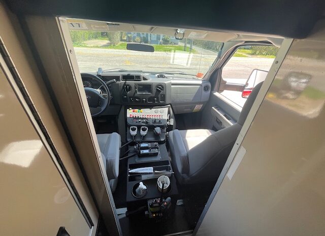 ? 2016 Ford E450 Super Duty AEV Type III Ambulance – ONLY 31K MILES full