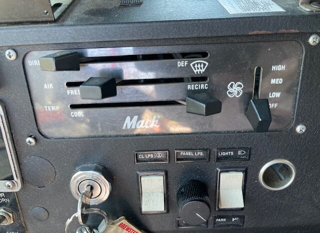 1999 Mack KME Renegade Tanker Pumper 3500/500 full