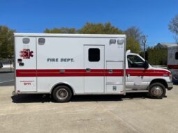 2017 Ford E450 Super Duty AEV Type III Ambulance – ONLY 35K MILES full