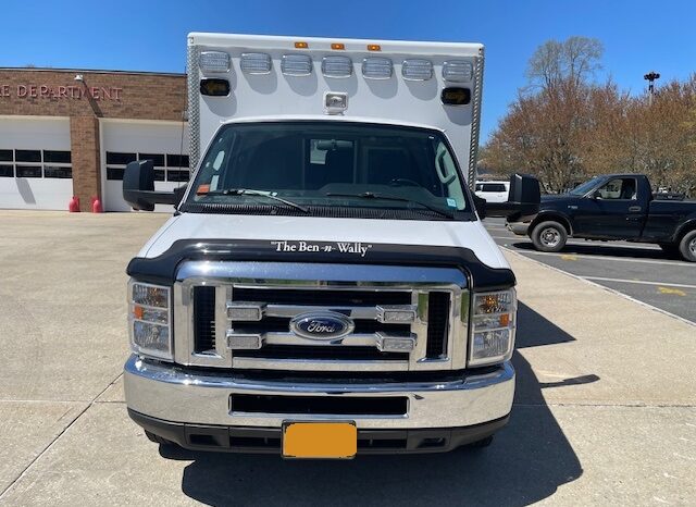 ? 2016 Ford E450 Super Duty AEV Type III Ambulance – ONLY 31K MILES full