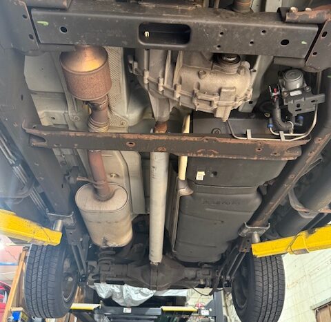 2015 CHEVY SUBURBAN LTZ 4X4 COMMAND VEHICLE – FULLY EQUIPPED full