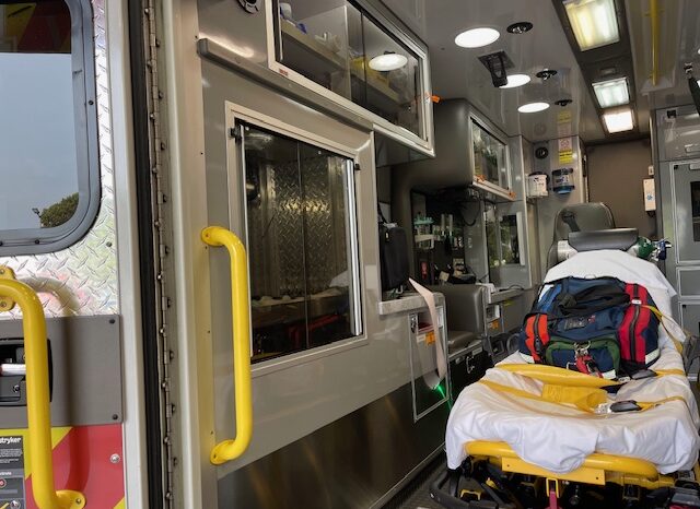 FOR SALE: 2015 Ford F-550 Super Duty AEV 4×4 Type 1 Ambulance full