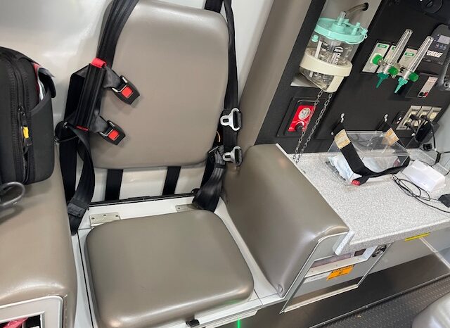 FOR SALE: 2015 Ford F-550 Super Duty AEV 4×4 Type 1 Ambulance full