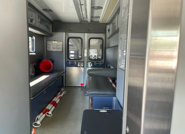FOR SALE: 1999 FORD E450 SUPER DUTY WHEELED COACH FIRE POLICE AMBULANCE full