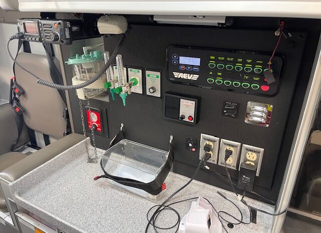 FOR SALE: 2015 Ford F-550 Super Duty AEV 4×4 Type 1 Ambulance full