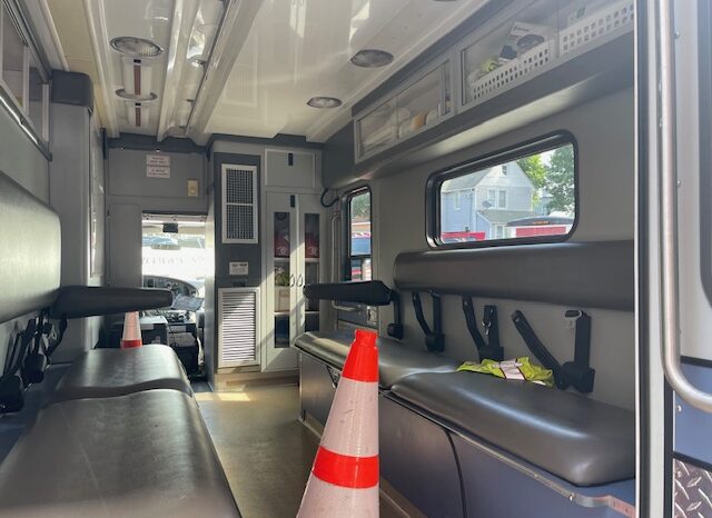 FOR SALE: 1999 FORD E450 SUPER DUTY WHEELED COACH FIRE POLICE AMBULANCE full