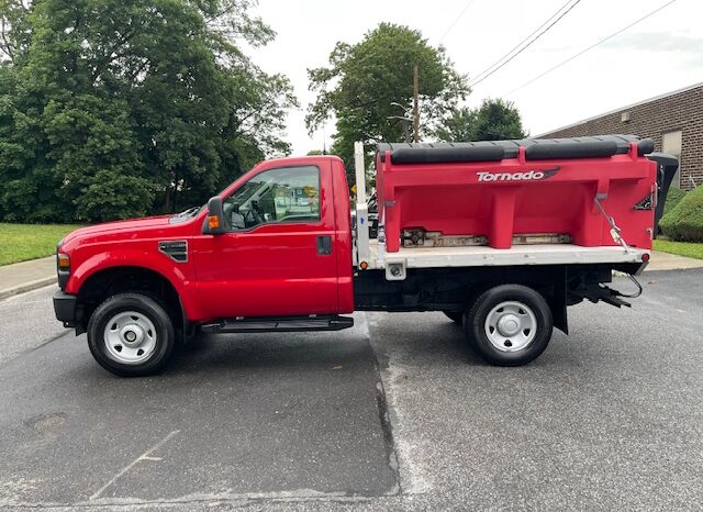 FOR SALE: 2008 Ford F-250 XL 4×4 Spreader Plow Truck – Only 14k Miles! full