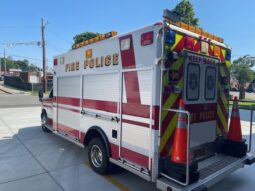 FOR SALE: 1999 FORD E450 SUPER DUTY WHEELED COACH FIRE POLICE AMBULANCE full