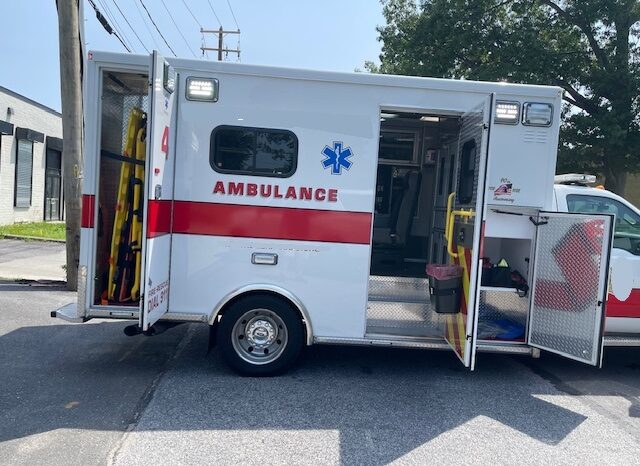 FOR SALE: 2015 Ford F-550 Super Duty AEV 4×4 Type 1 Ambulance full