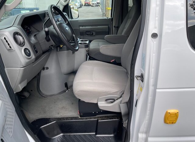 FOR SALE: 2009 Ford E-350 Super Duty XLT Extended – 15 Passenger Van 31k Miles  full