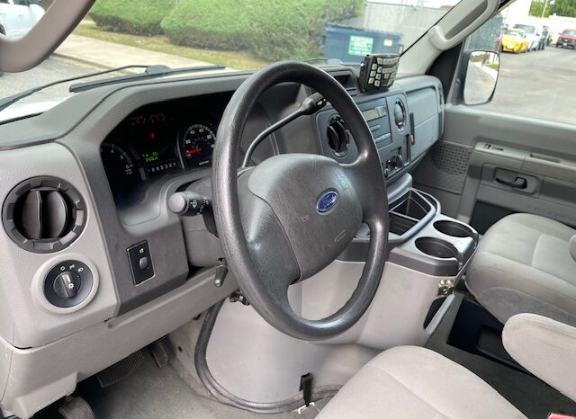 FOR SALE: 2009 Ford E-350 Super Duty XLT Extended – 15 Passenger Van 31k Miles  full