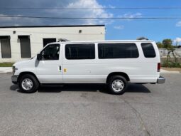FOR SALE: 2009 Ford E-350 Super Duty XLT Extended – 15 Passenger Van 31k Miles  full