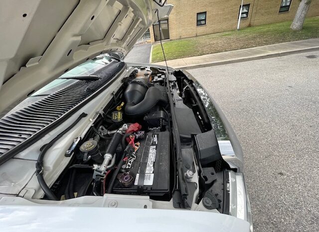 FOR SALE: 2009 Ford E-350 Super Duty XLT Extended – 15 Passenger Van 31k Miles  full