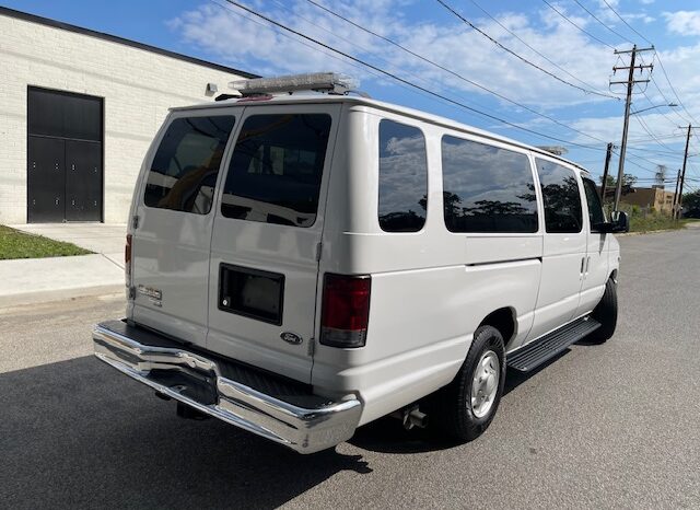 FOR SALE: 2009 Ford E-350 Super Duty XLT Extended – 15 Passenger Van 31k Miles  full