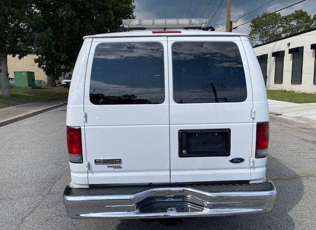 FOR SALE: 2009 Ford E-350 Super Duty XLT Extended – 15 Passenger Van 31k Miles  full