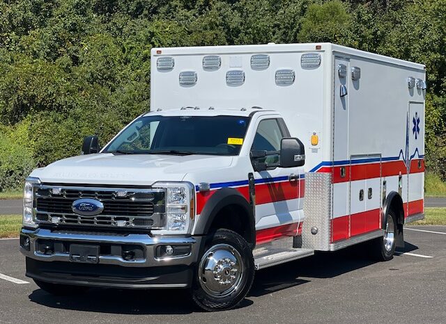 2025 Ford F-550 Super Duty XLT 4×4 Lifeline Type 1 SIV Remount Ambulance  full