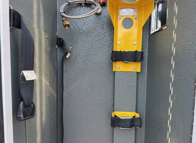 2025 Ford F-550 Super Duty XLT 4×4 Lifeline Type 1 SIV Remount Ambulance  full