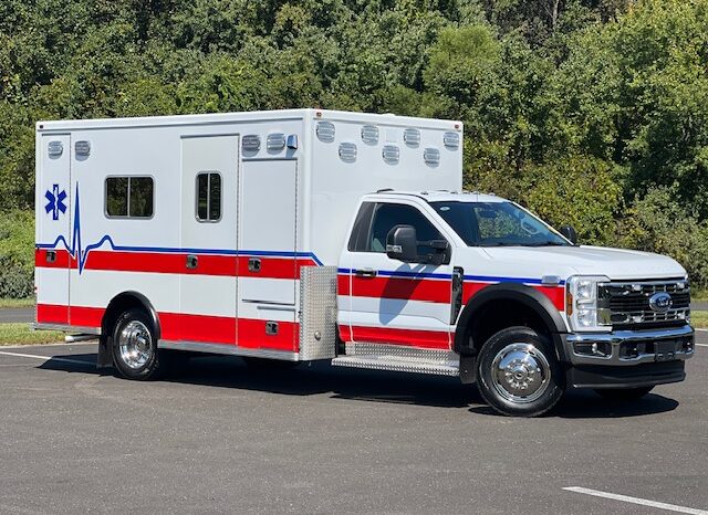 2025 Ford F-550 Super Duty XLT 4×4 Lifeline Type 1 SIV Remount Ambulance  full