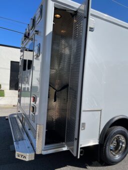 2024 FORD F-350 SUPER DUTY XLT 4×4 AEV TYPE 1 ETA REMOUNT AMBULANCE full