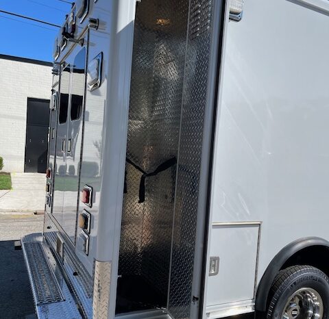 2024 FORD F-350 SUPER DUTY XLT 4×4 AEV TYPE 1 ETA REMOUNT AMBULANCE full