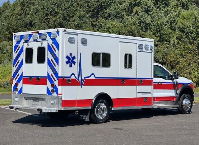 2025 Ford F-550 Super Duty XLT 4×4 Lifeline Type 1 SIV Remount Ambulance  full