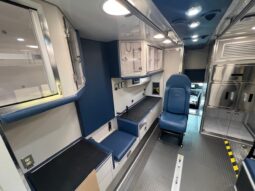 2025 Ford F-550 Super Duty XLT 4×4 Lifeline Type 1 SIV Remount Ambulance  full