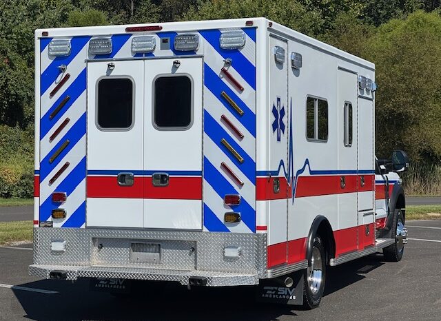 2025 Ford F-550 Super Duty XLT 4×4 Lifeline Type 1 SIV Remount Ambulance  full