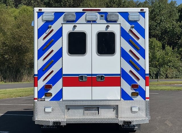 2025 Ford F-550 Super Duty XLT 4×4 Lifeline Type 1 SIV Remount Ambulance  full