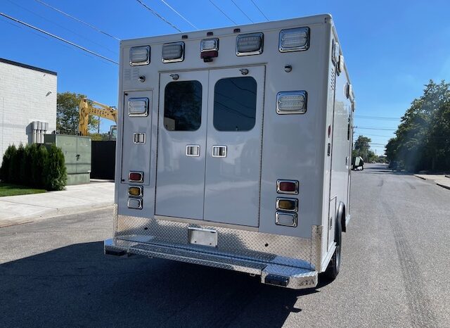 2024 FORD F-350 SUPER DUTY XLT 4×4 AEV TYPE 1 ETA REMOUNT AMBULANCE full
