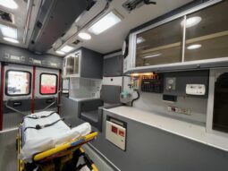 2003 International 4300 / DT466 – PL Custom Medium Duty Ambulance full