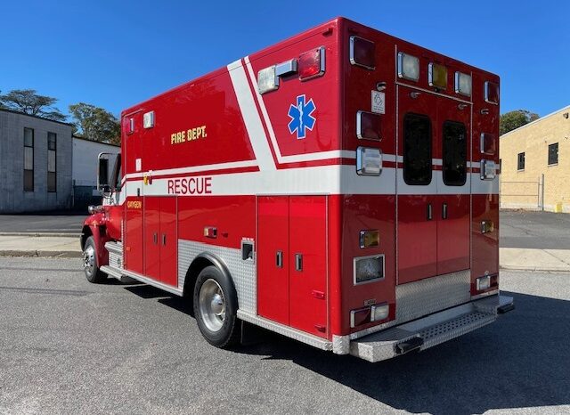 2003 International 4300 / DT466 – PL Custom Medium Duty Ambulance full