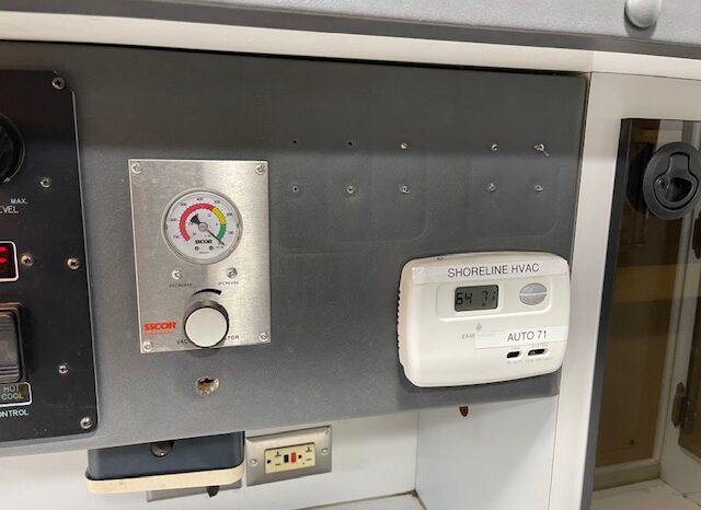 2003 International 4300 / DT466 – PL Custom Medium Duty Ambulance full