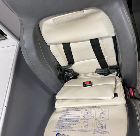 2003 International 4300 / DT466 – PL Custom Medium Duty Ambulance full