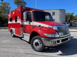 2003 International 4300 / DT466 – PL Custom Medium Duty Ambulance full
