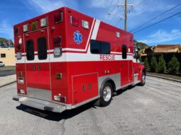 2003 International 4300 / DT466 – PL Custom Medium Duty Ambulance full