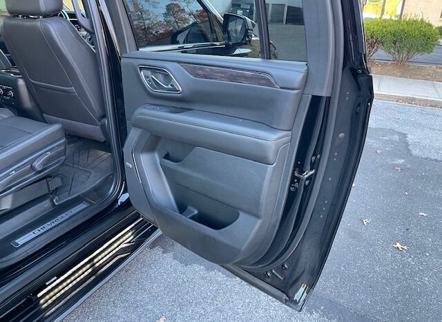 2024 Chevy Suburban LT 4×4 – Command / District / Official Vehicle full
