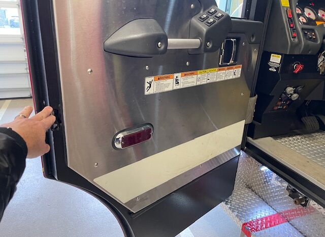 2010 Pierce Velocity Rescue Pumper | 750 / 2,000 GPM | 12K Miles  full