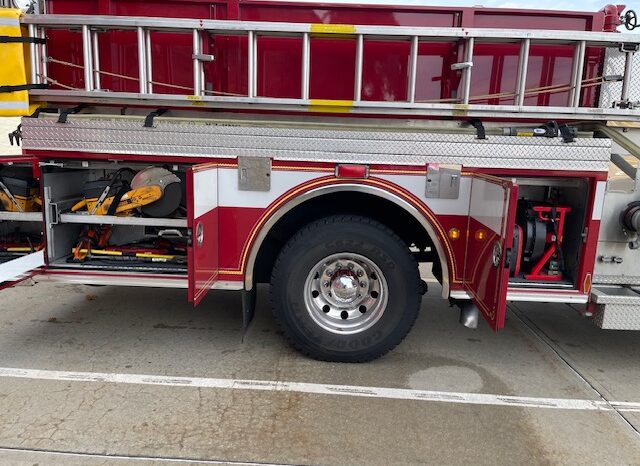  2007 PIERCE DASH COMMERCIAL 4-DOOR PUMPER  1,500 GPM Waterous Pump | 750 Gallon Tank | Detroit Series 60 | ONLY 32K Miles  full