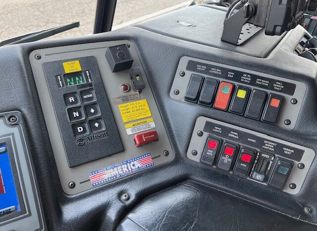  2007 PIERCE DASH COMMERCIAL 4-DOOR PUMPER  1,500 GPM Waterous Pump | 750 Gallon Tank | Detroit Series 60 | ONLY 32K Miles  full