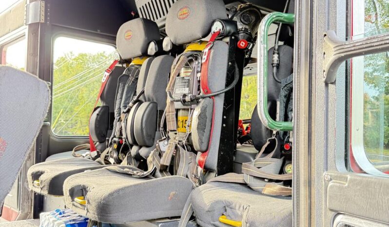 2007 KME Predator Rescue Pumper |  Hale 2,000 GPM Pump | 1,000 Gallon Tank | Cummins 525 HP | Low Miles full