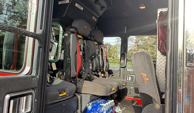 2007 KME Predator Rescue Pumper |  Hale 2,000 GPM Pump | 1,000 Gallon Tank | Cummins 525 HP | Low Miles full