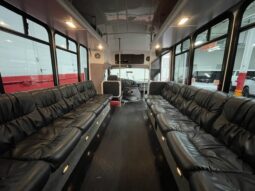 2008 Ford E-450 Super Duty XLT Aerotech Luxury Rehab / Crew Transport Bus  full